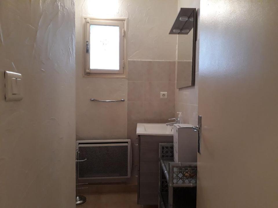 Les Capena 2 Apartment Collobrières Екстериор снимка