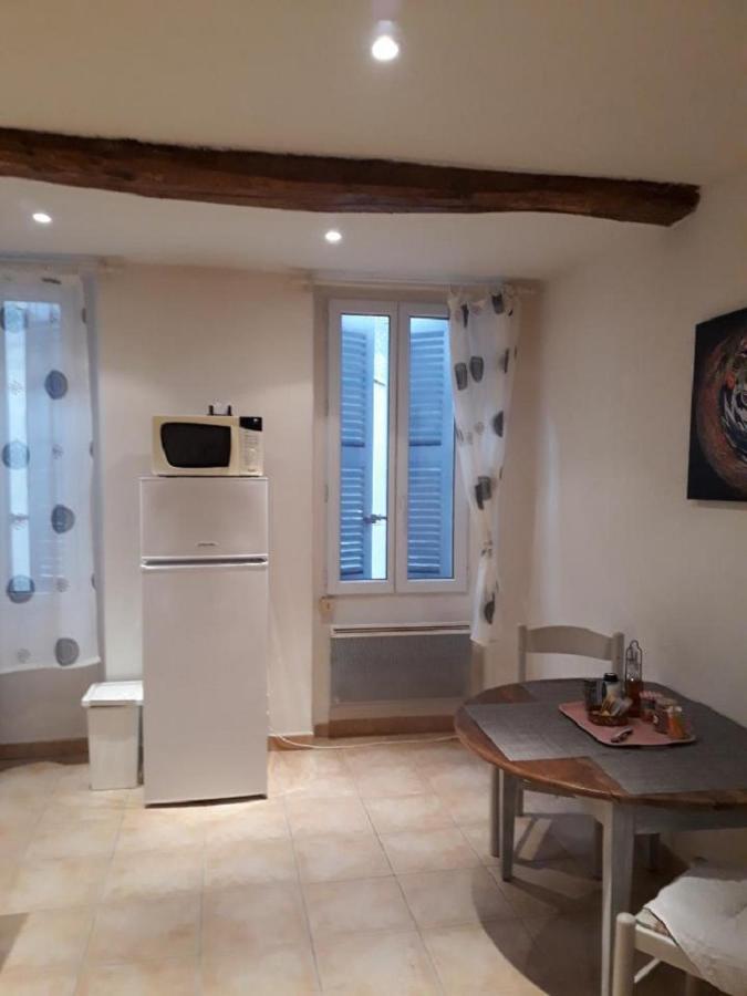 Les Capena 2 Apartment Collobrières Екстериор снимка